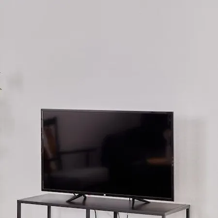 2 Zimmer, Ruhige Lage, Netflix