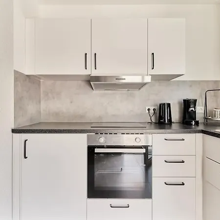 Apartment 2 Zimmer, Ruhige Lage, Netflix *